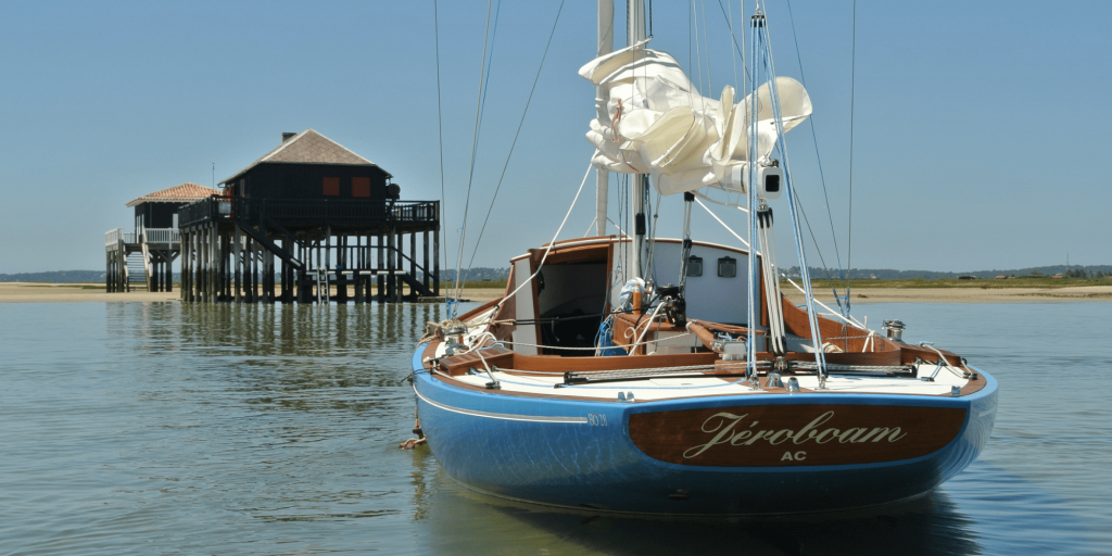 Das schöne Vergnügungsboot illustriert die Bassin d'Arcachon - Ohne Titel 2023 03 22T094844.428 - Bassin d'Arcachon